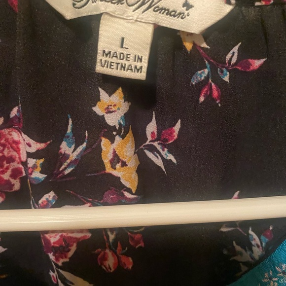 The Pioneer Woman Floral Blouse - Size L Black and Blue - Picture 3 of 4